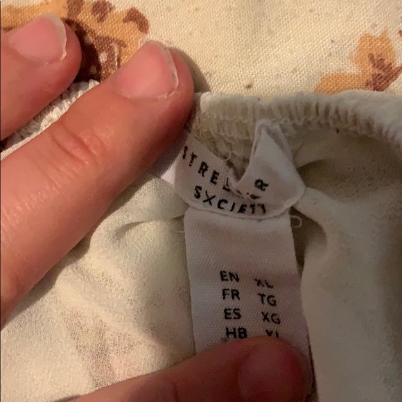 White flowy dressy tank top - Picture 3 of 3